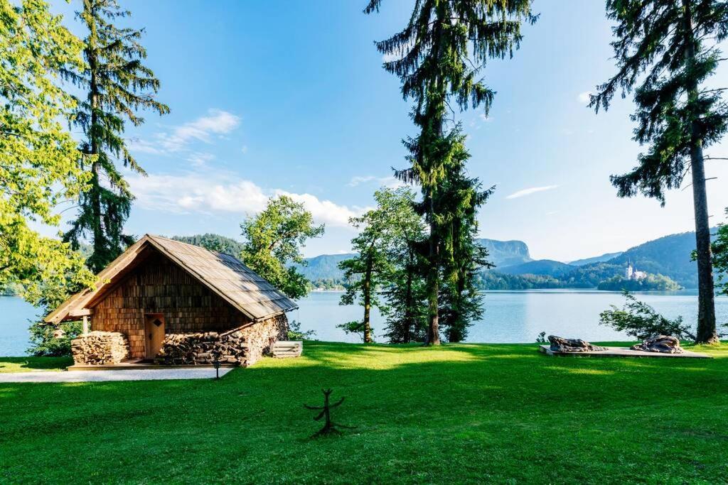 Private Beach House On Lake 블레드 외부 사진